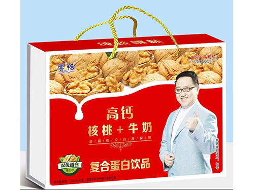 高鈣核桃+牛奶復合蛋白飲品